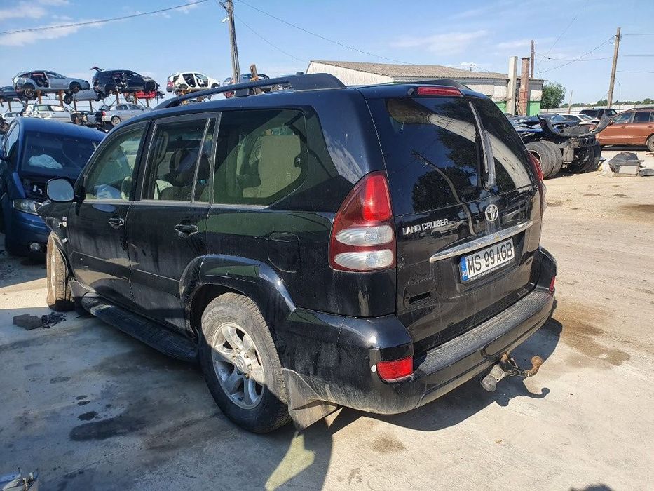 Aripa fata spate carenaj broasca maner portiera stanga dreapta fata spate  geam Toyota Land Cruiser motor 3.0 d-4d 127kw 173cp 1KD-FTV,  dezmembrez