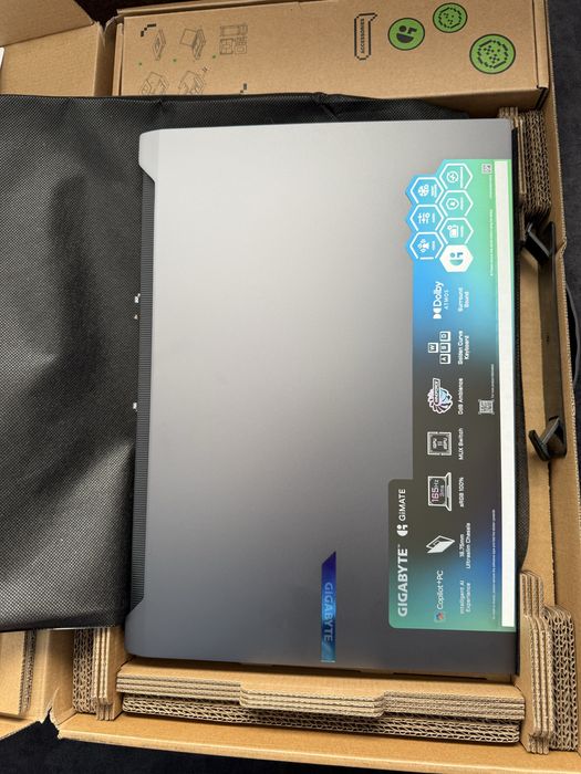 Чисто нов GIGABYTE AERO X16 Copilot+PC-RTX 4060, Studio,Ryzen 7,165Hz