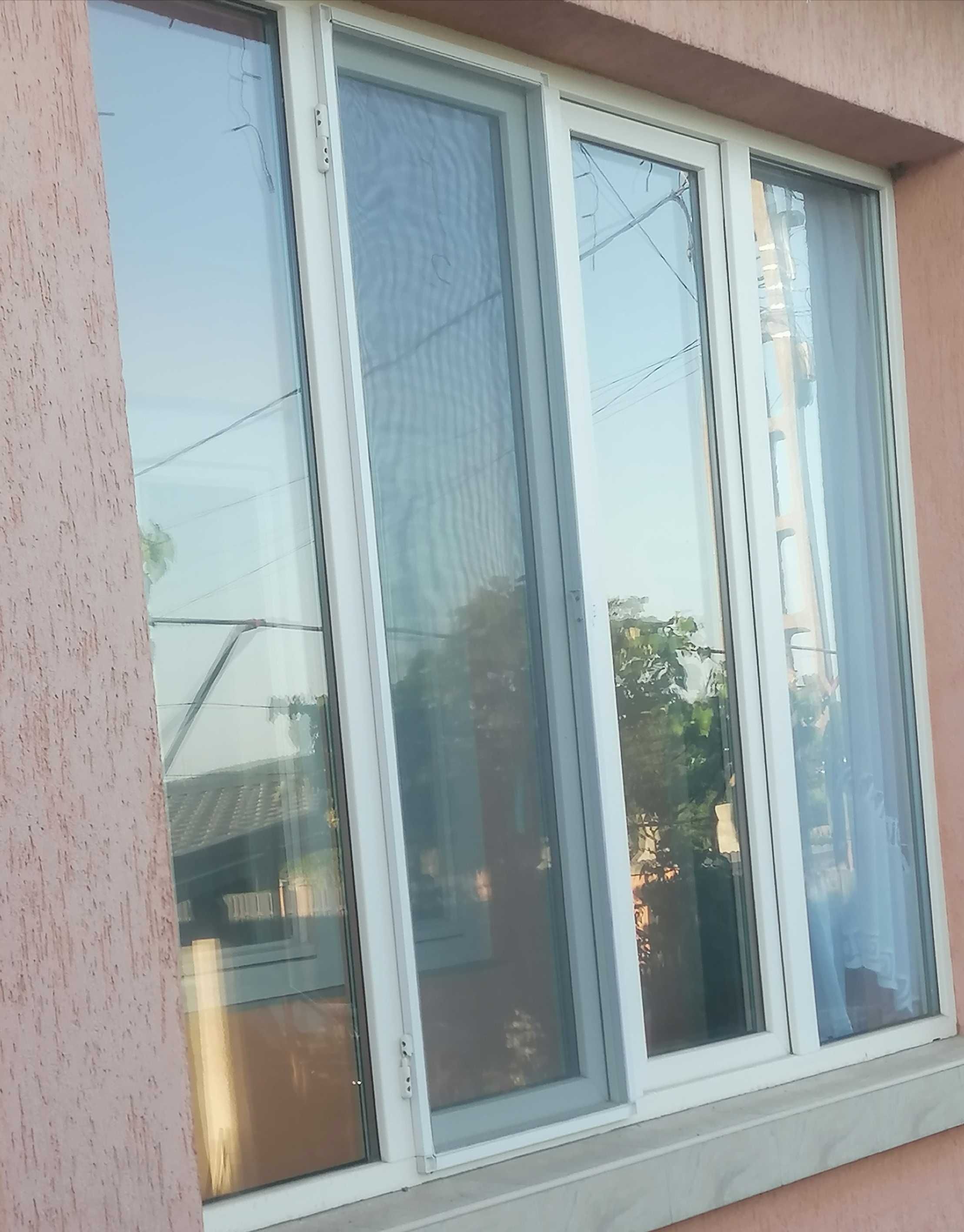 Vând  ferestre termopan