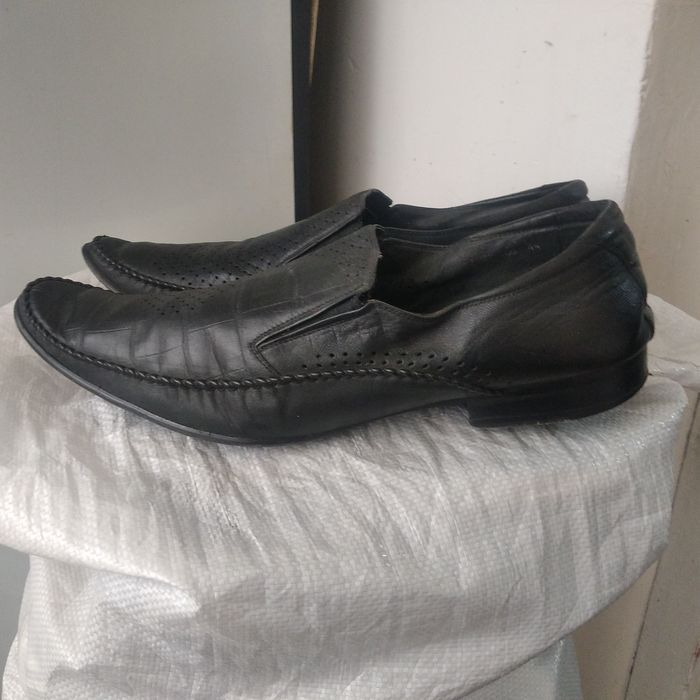 Продам кожаную обувь..
