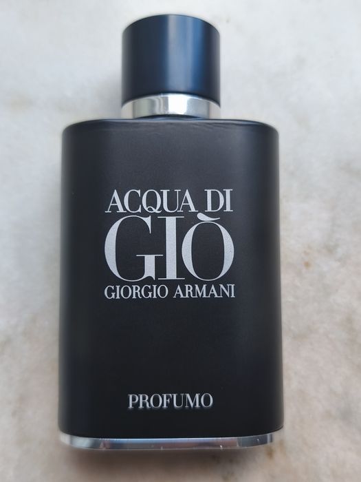 Vând Aqua di Gio Profumo