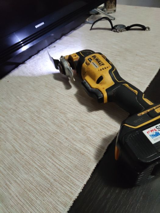 Scule Dewalt .18 volți Rotopercutor Bosch 36v