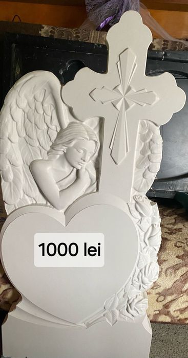 Monumente funerare /crucii