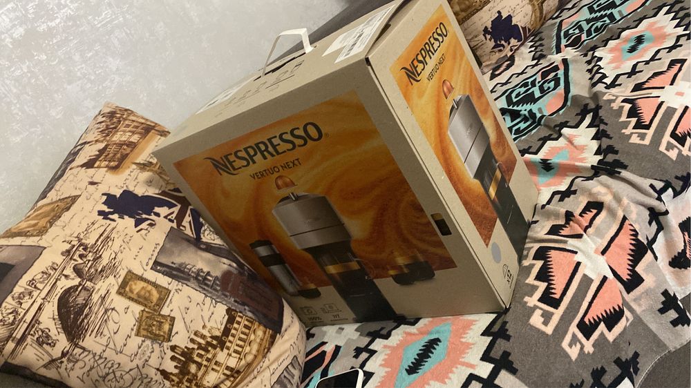 Кофемашина Nespresso Vertuo Next (капсульная)