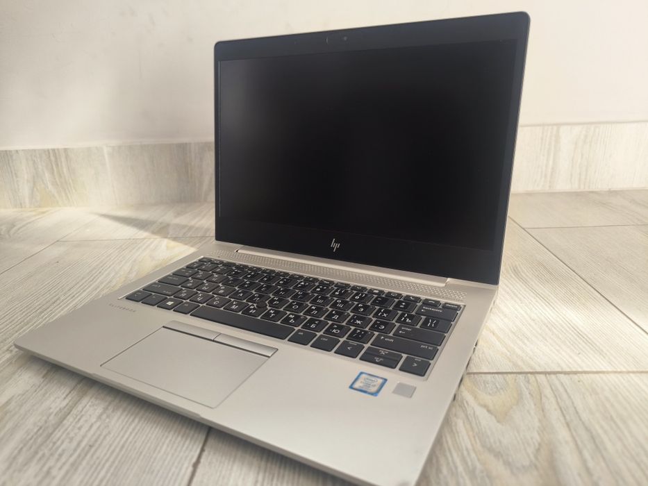 Hp EliteBook 830 G5 i7.