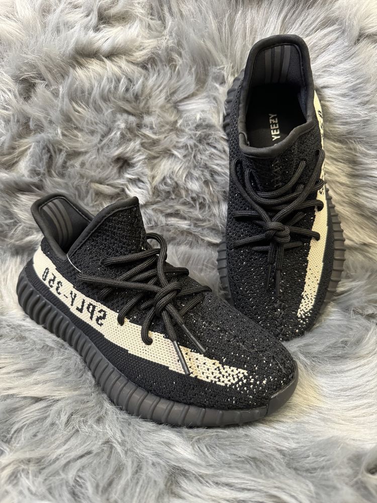 36-46 Yeezy 350 v2 Oreo