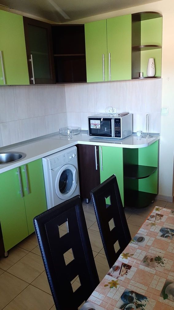 Închiriez apartament cu 2 camere în Jibou str.Trandafirilor nr.74