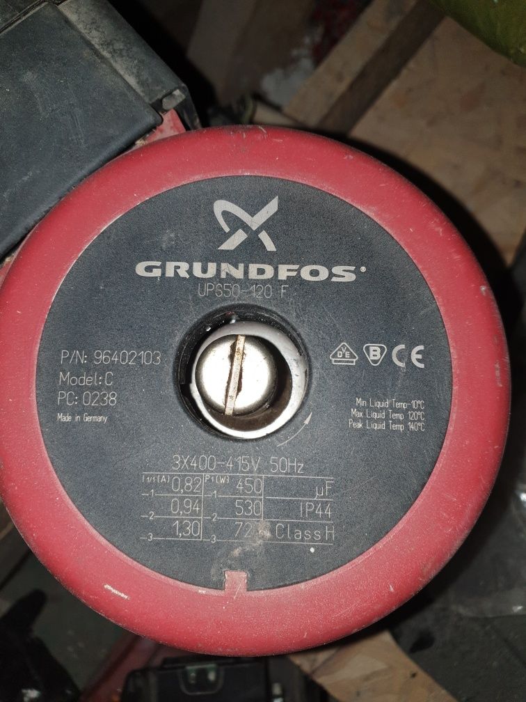 Pompe grundfos second-hand.