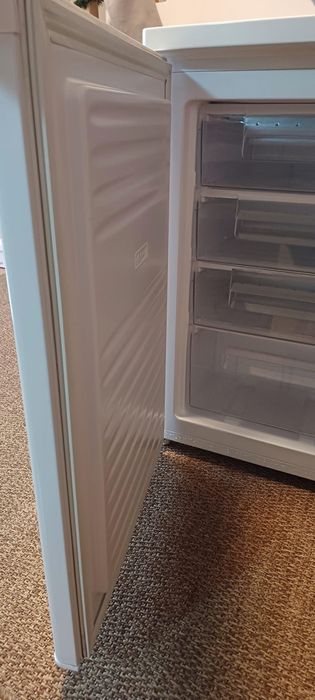 Congelator Heinner 85 l