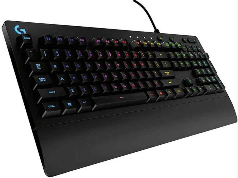 Set pc gaming înca 1 an garantie