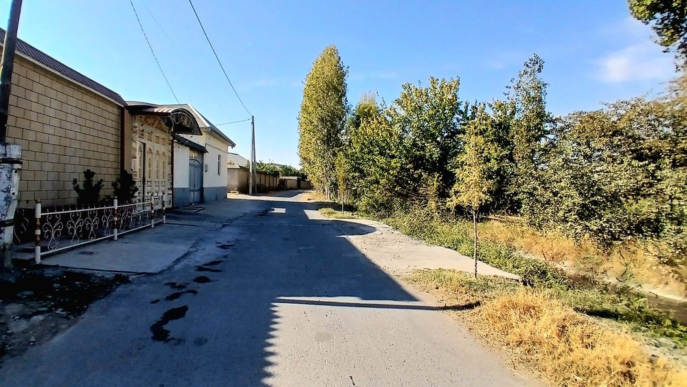 Sroshna Sotiladi Uchastka Hovli Uy Bez maqlerz