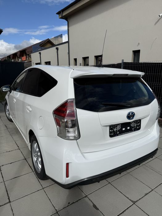 Toyota Prius plus +