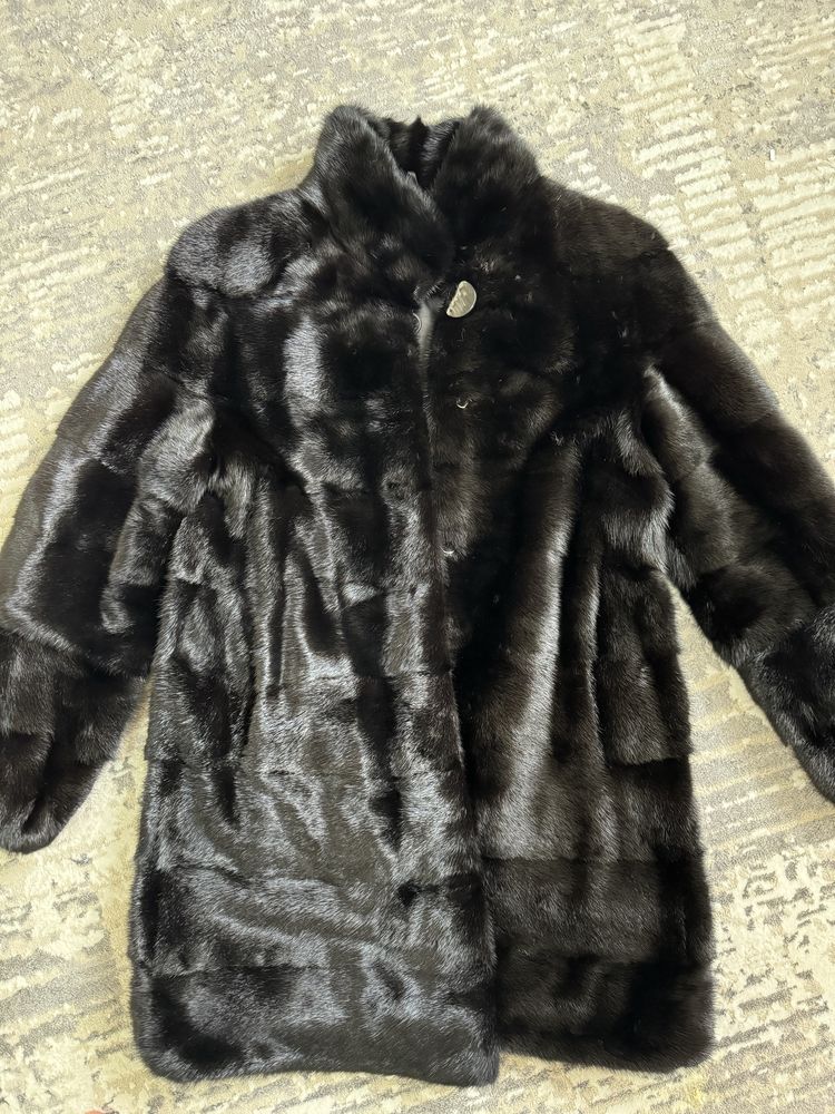 Продам норковую шубу