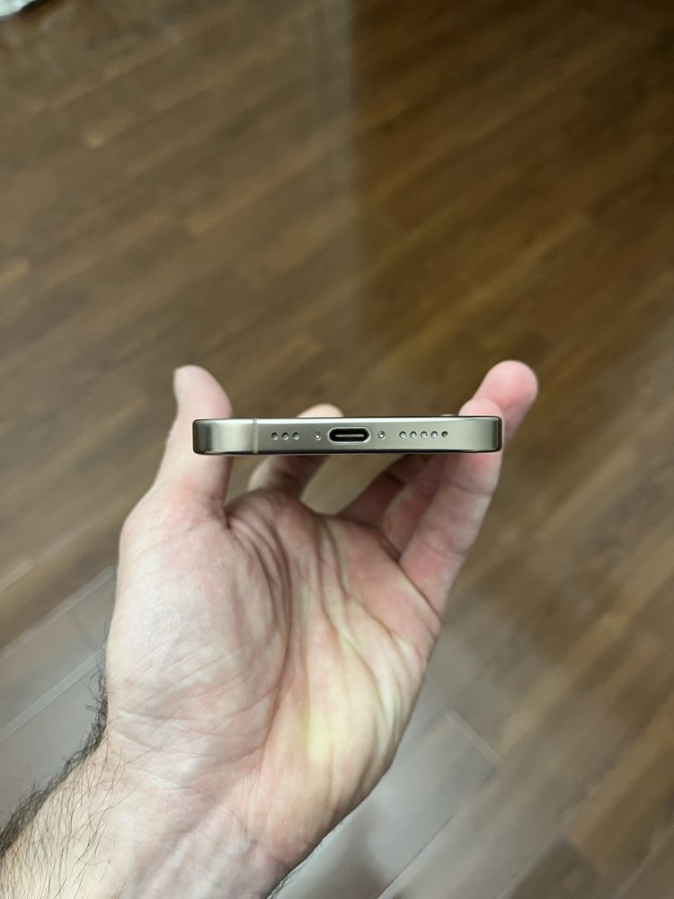 iPhone 16 Pro 128GB Desert Titanium