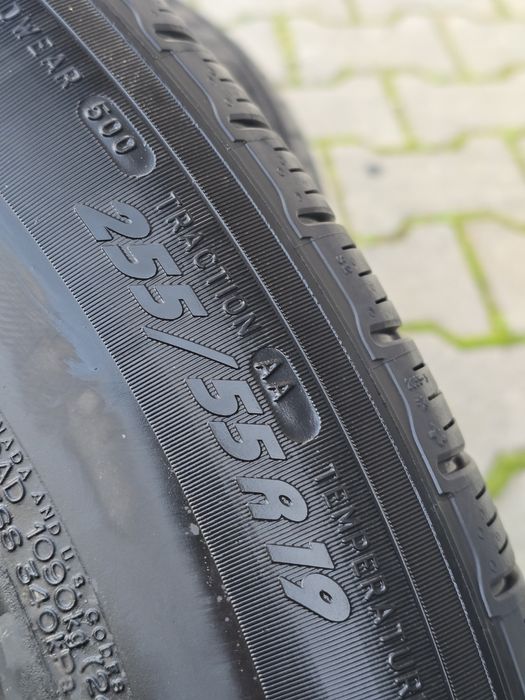 255 55 19 Michelin