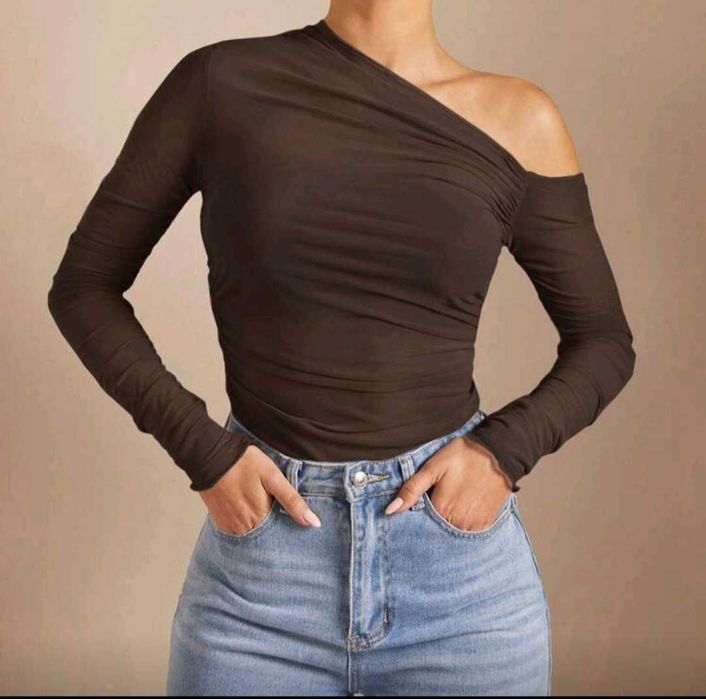 Прозрачна кафява блуза с голо рамо, размер М