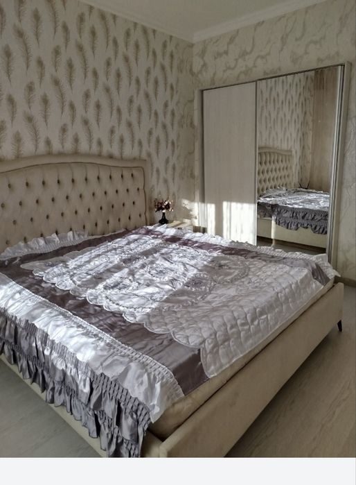 Arenda Sarakulka Lokamativ bollarga oilaga qizlarag