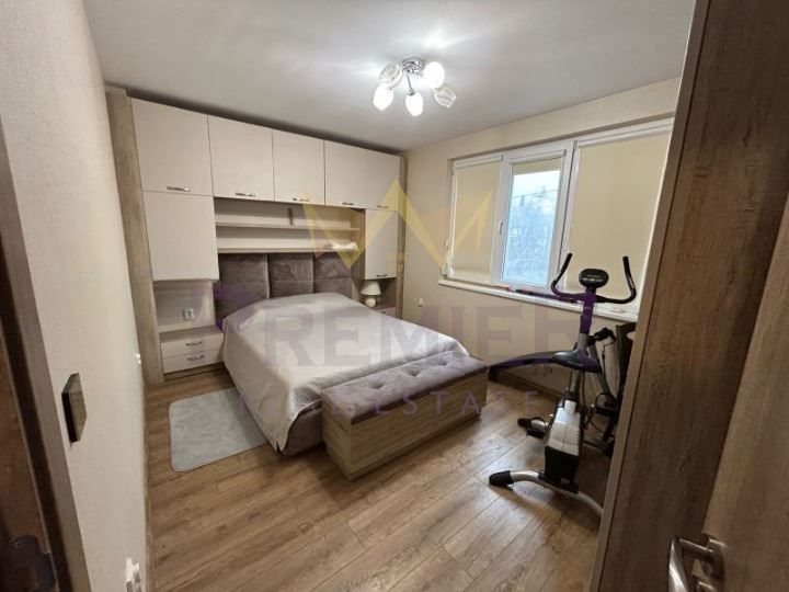 Дава се под наем Тристаен апартамент в Варна, Левски - 86 кв.м за 650 € - Снимка #3