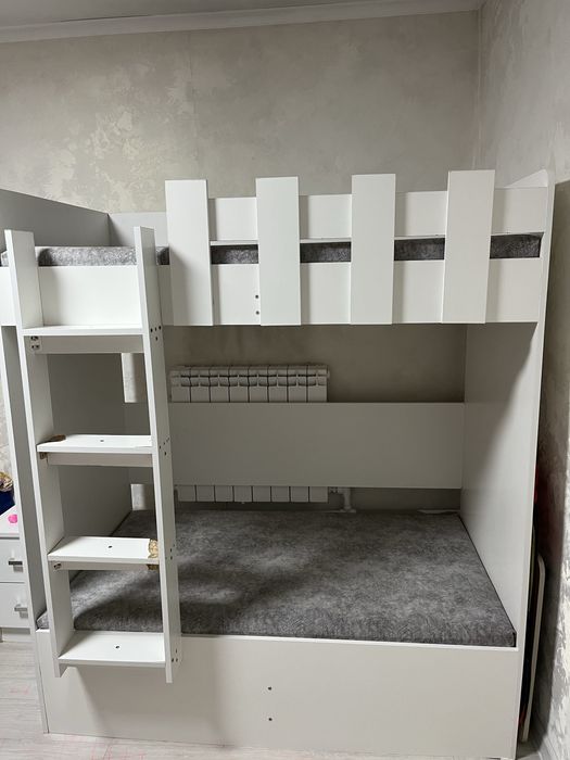 Двухярусный кровать для детей