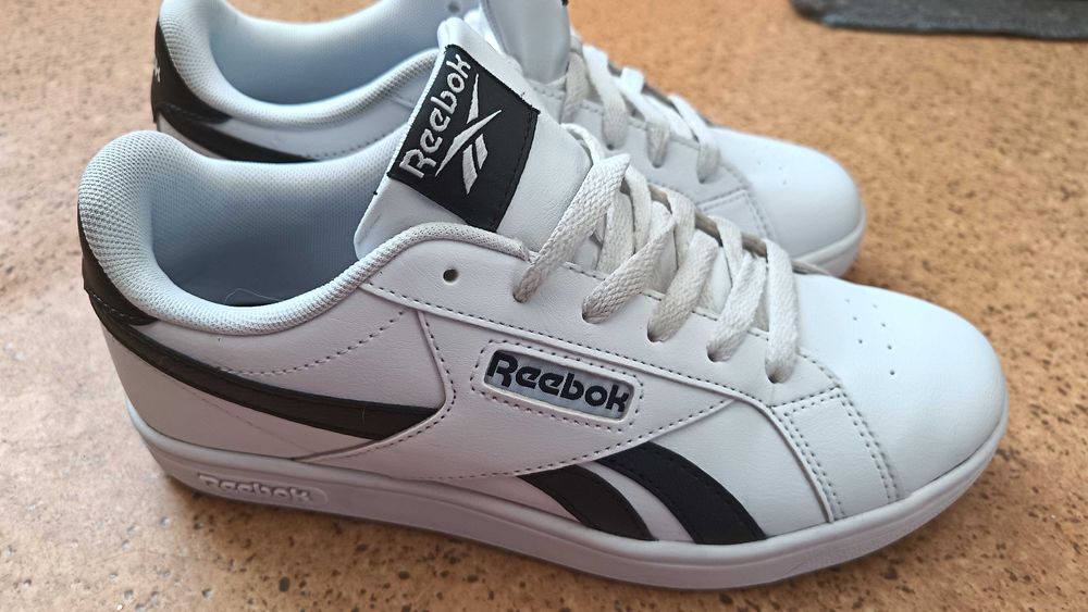 Кроссовки рибок оригинал 36.5р