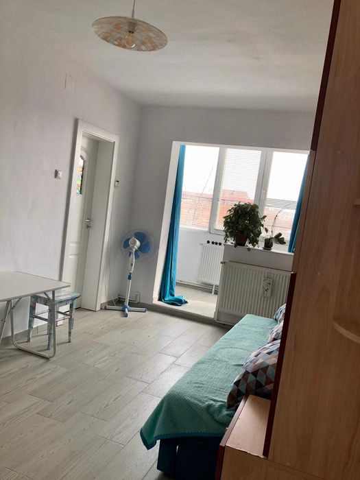 Inchiriez garsonieră