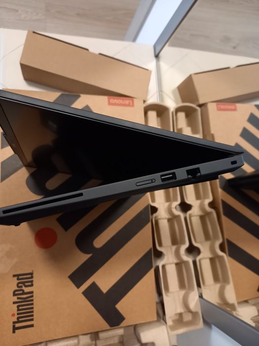 Thinkpad T14 Gen 5, Ultra 5, 32Gb, 512SSD