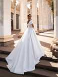 Vand rochie de mireasa Oscar Bride!