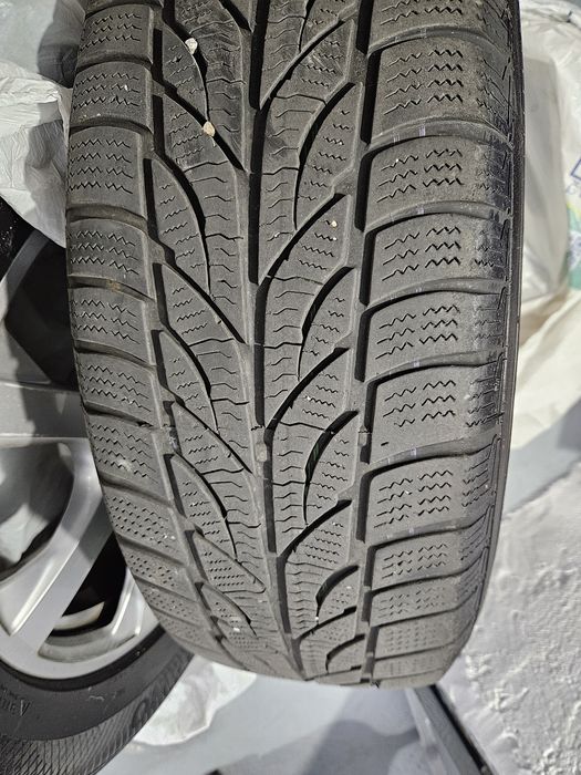 Cauciucuri de Iarnă 235 65 R 17 marca Paxaro