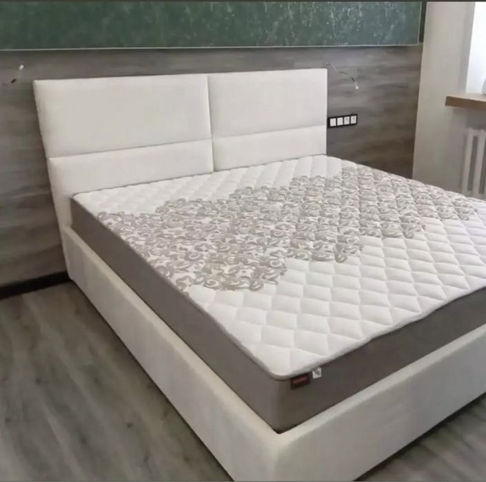 Кровать 160/200 с мягким изголовьем