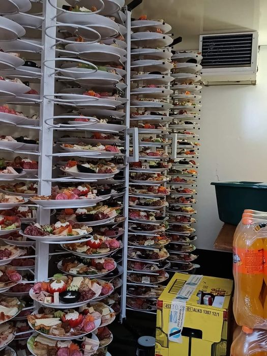 Închiriez remorca frigorifica , duba frigo evenimente