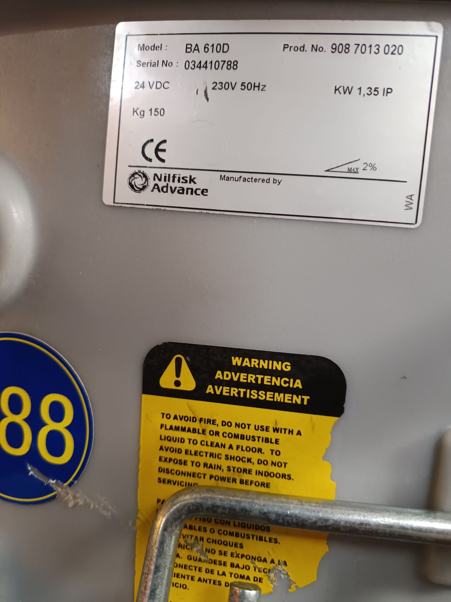 Акумулаторен подочистач Nilfisk BA 610D