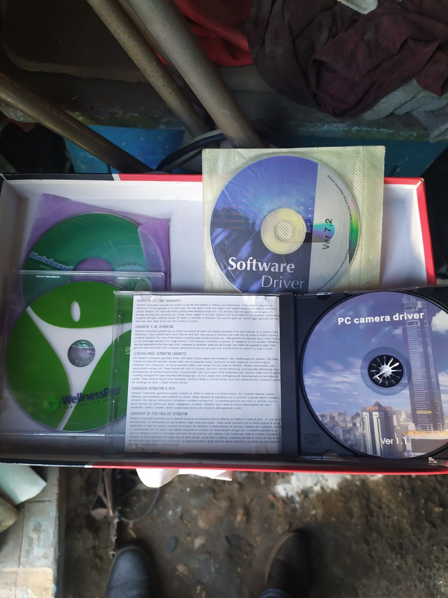 Продам диски CD-музыка,программы.