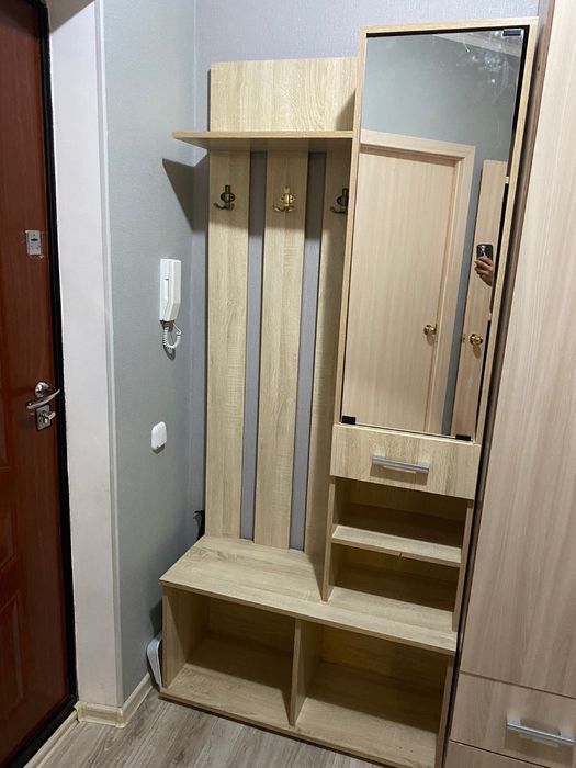 Продам шкаф в прихожую