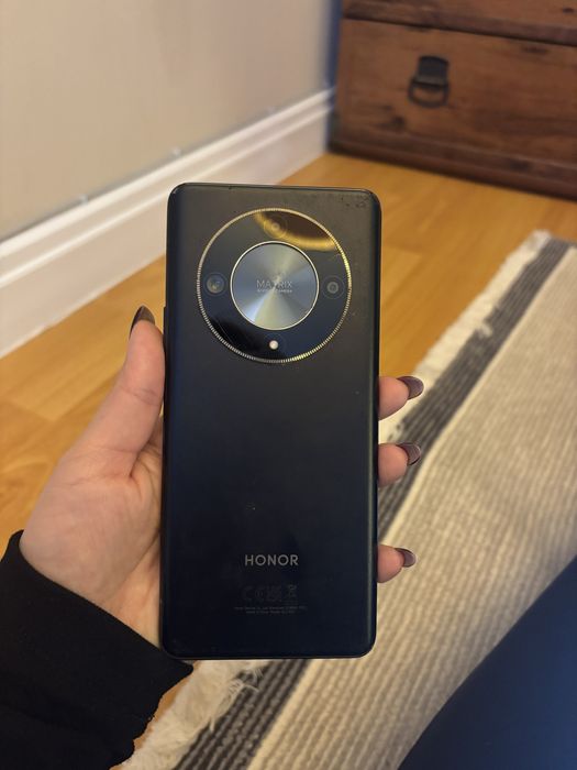 Продам телефон все работает