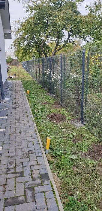 Gard panou bordurătă gri antracit vopsit în câmp electrostastic