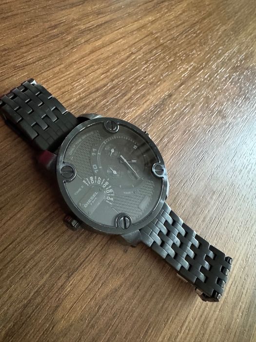 Diesel часовник Little Daddy DZ7444