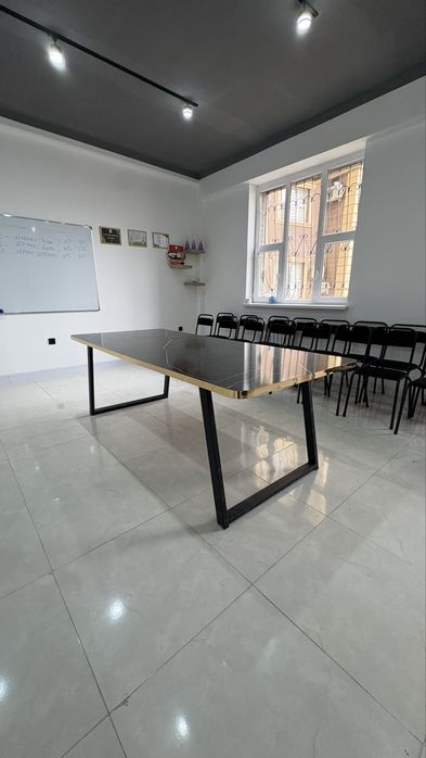 стол срочно продается 2метр