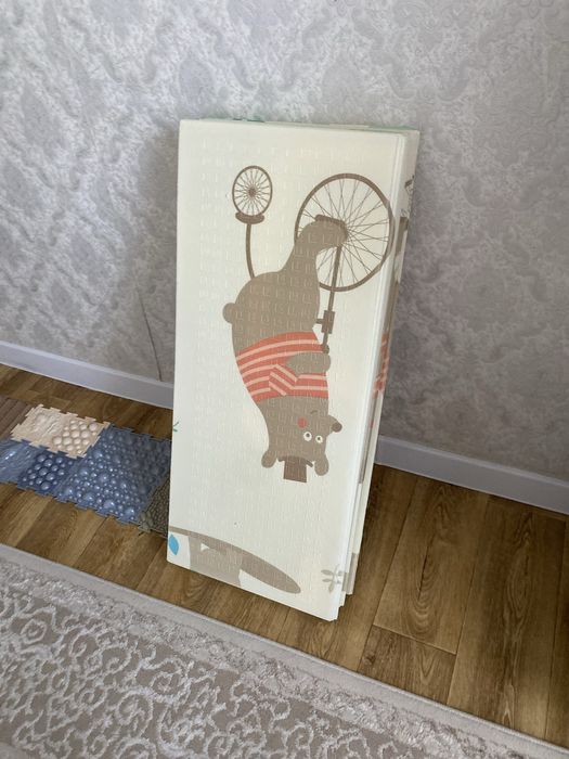 детский коврик отдаю даром