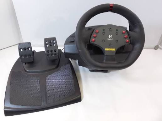 Продам игровой руль Logitech Momo
