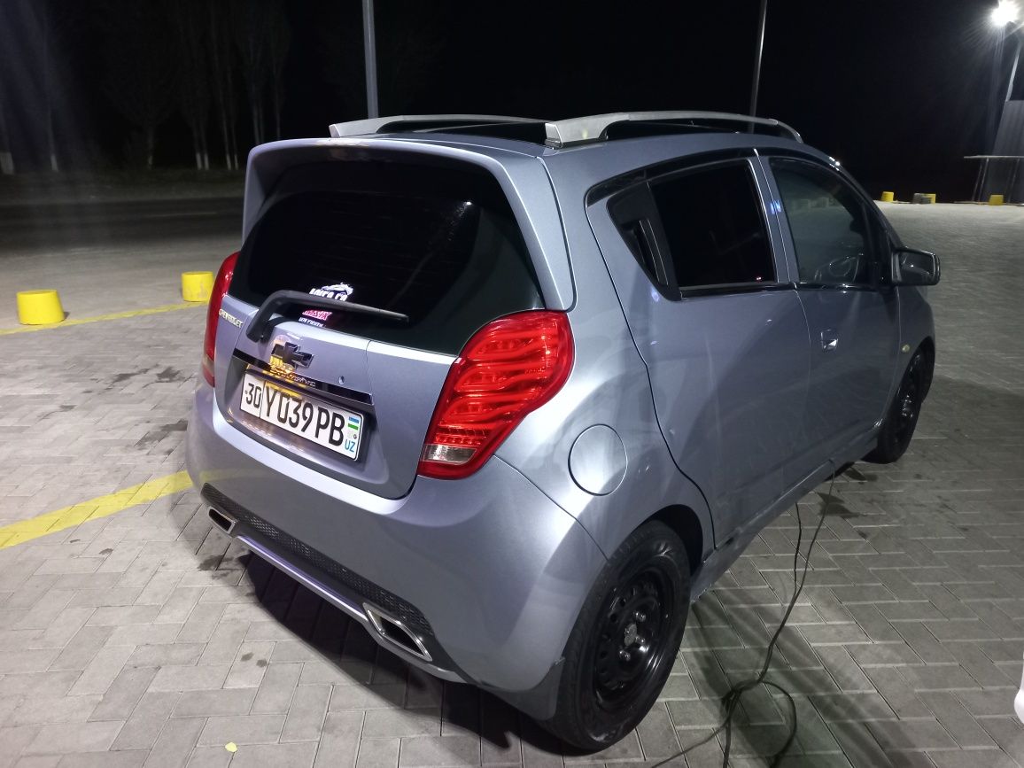 Chevrolet spark 2015