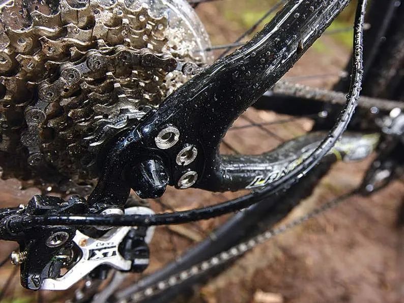 Bicicleta land rover vorbano montain carbon