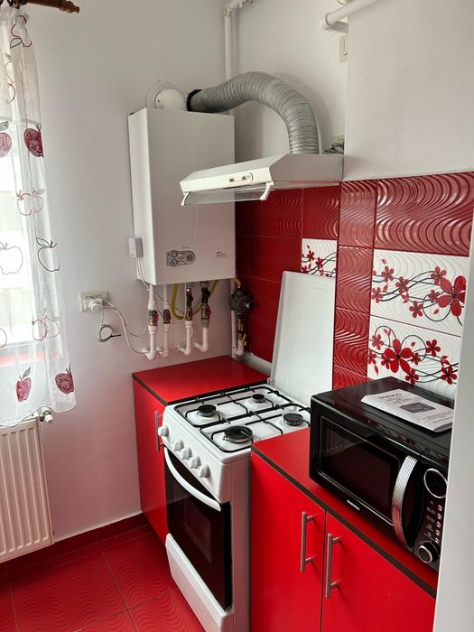 PROPRIETAR ÎNCHIRIEZ :2 camere,zona Militari Residence