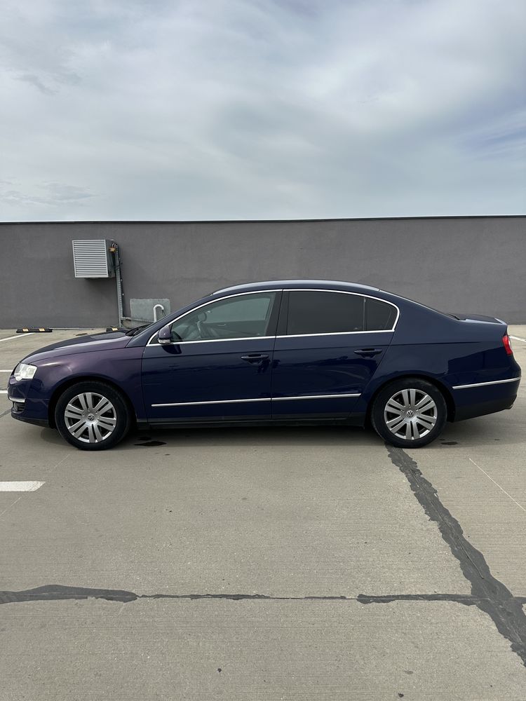 Vând VW Passat Berlina - 2.0 TDI / 140 CP / 2008 / Înmatriculat RO