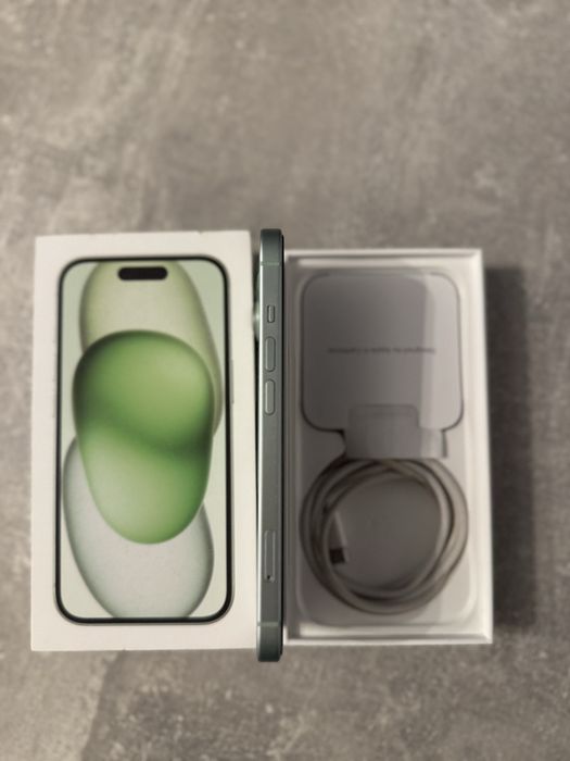 Vand Iphone 15 // 128GB // Verde // Green