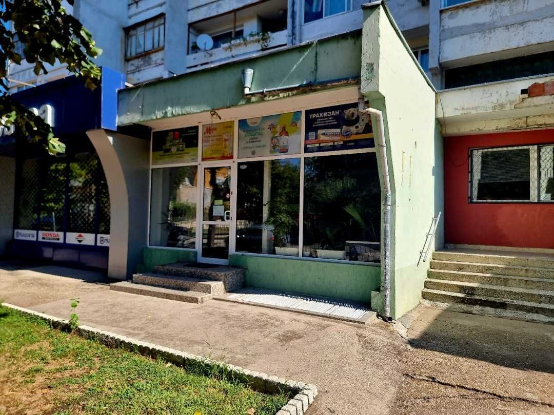 Дава се под наем Магазин в Силистра, Запад - 105 кв.м за 382.5 € - Снимка #2
