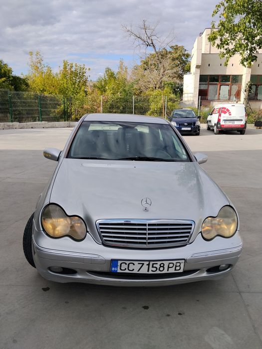 Mercedes-Benz C220