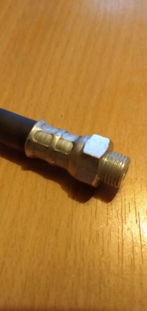 Furtun pentru pistol de  gresat (seringă) manual sau pneumatic.