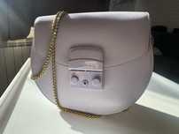 Бледо лилава чанта Furla