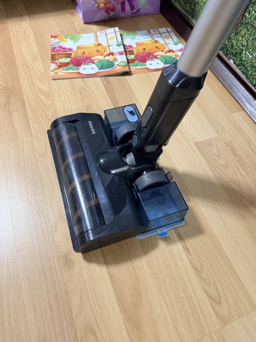 Верикална прахосмукачка с моп за миене Philips AQUA 25.2 V