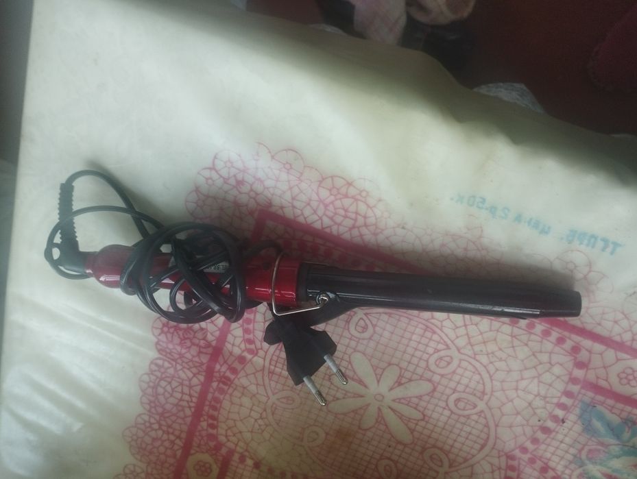 Продаются фен и плоика